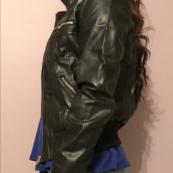 Leather jacket - Picture 3 of 4
